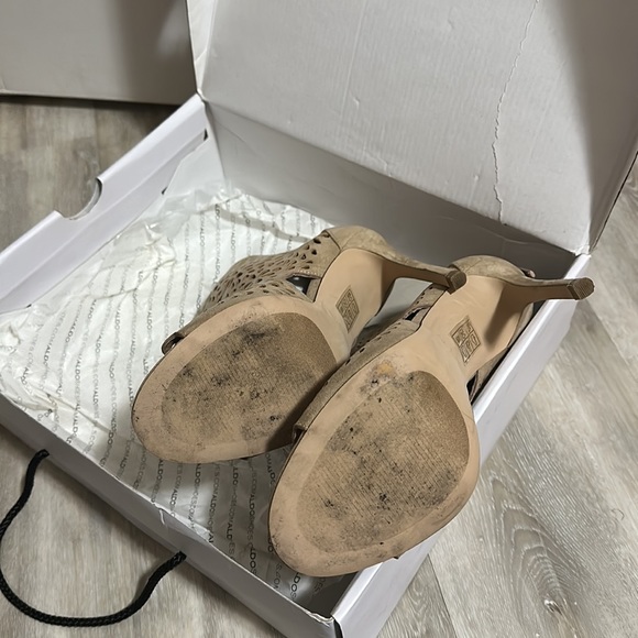 Heels - Picture 3 of 5